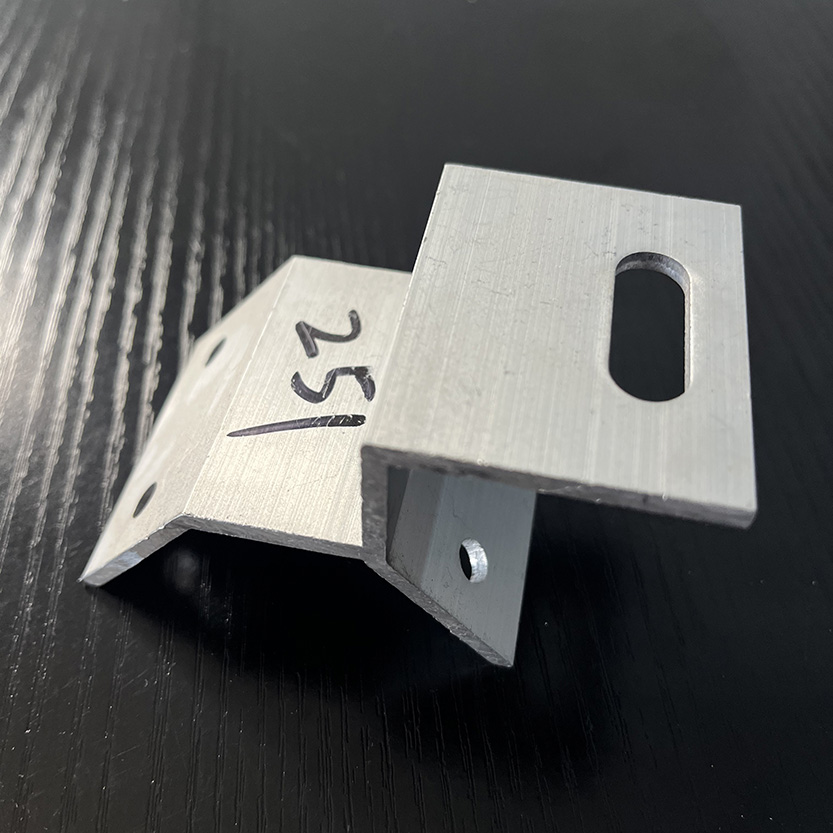 太陽能梯形夾具